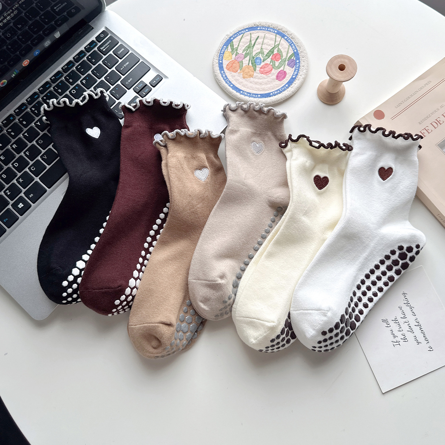 Grip Sock Yoga - Yoga Socks Women Cotton Heart Embroidered