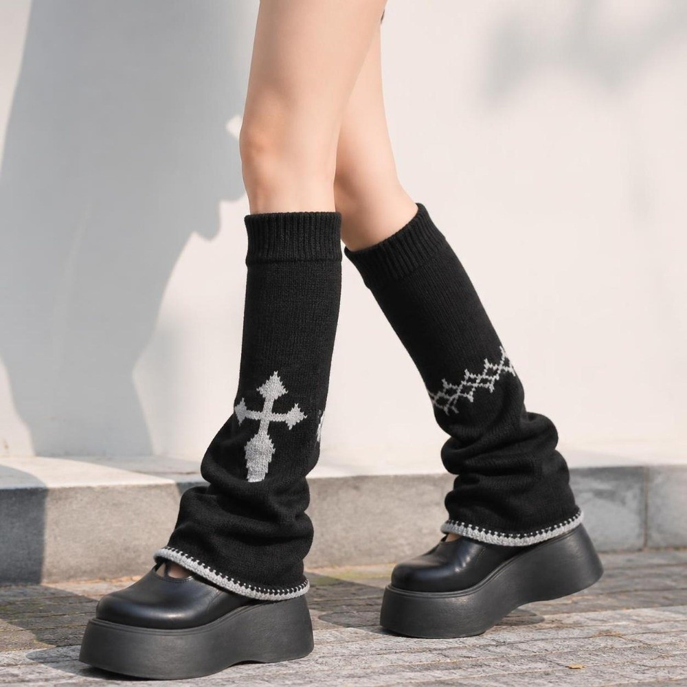Alt Style Asymmetric Knit Leg  - đánh giá và giá Boot Sock Slouchy