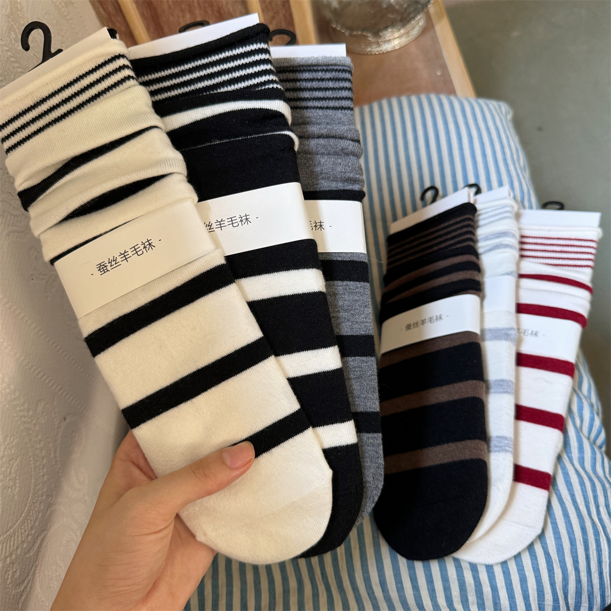 SP&CITY Korean Winter Striped  - đánh giá và giá Silk Sock Bamboo
