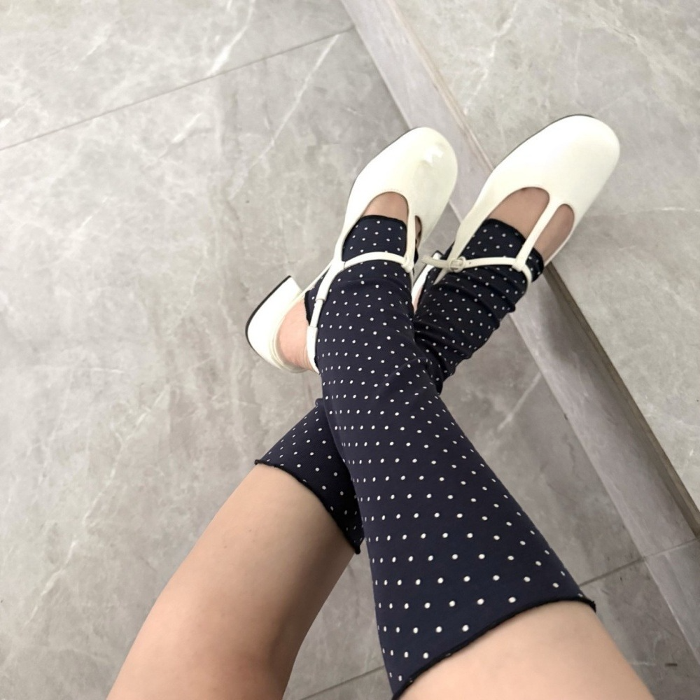 Korean Style Ruffle Edge Polka - đánh giá và giá Knee High Sock Women